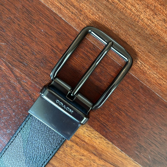 Coach reversible black leather to camo belt